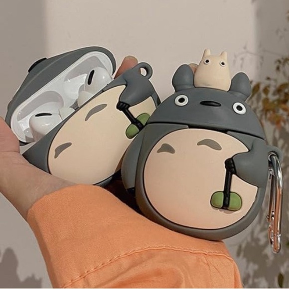 COPY - Cute Totoro AirPod Case Keychain - Picture 3 of 4